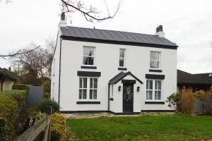 Ellesmere Port - Fassa - Family home - Fassacouche