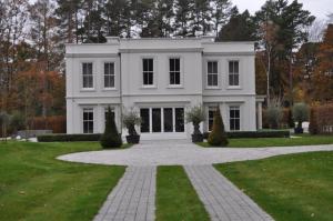 New house Windlesham - exterior